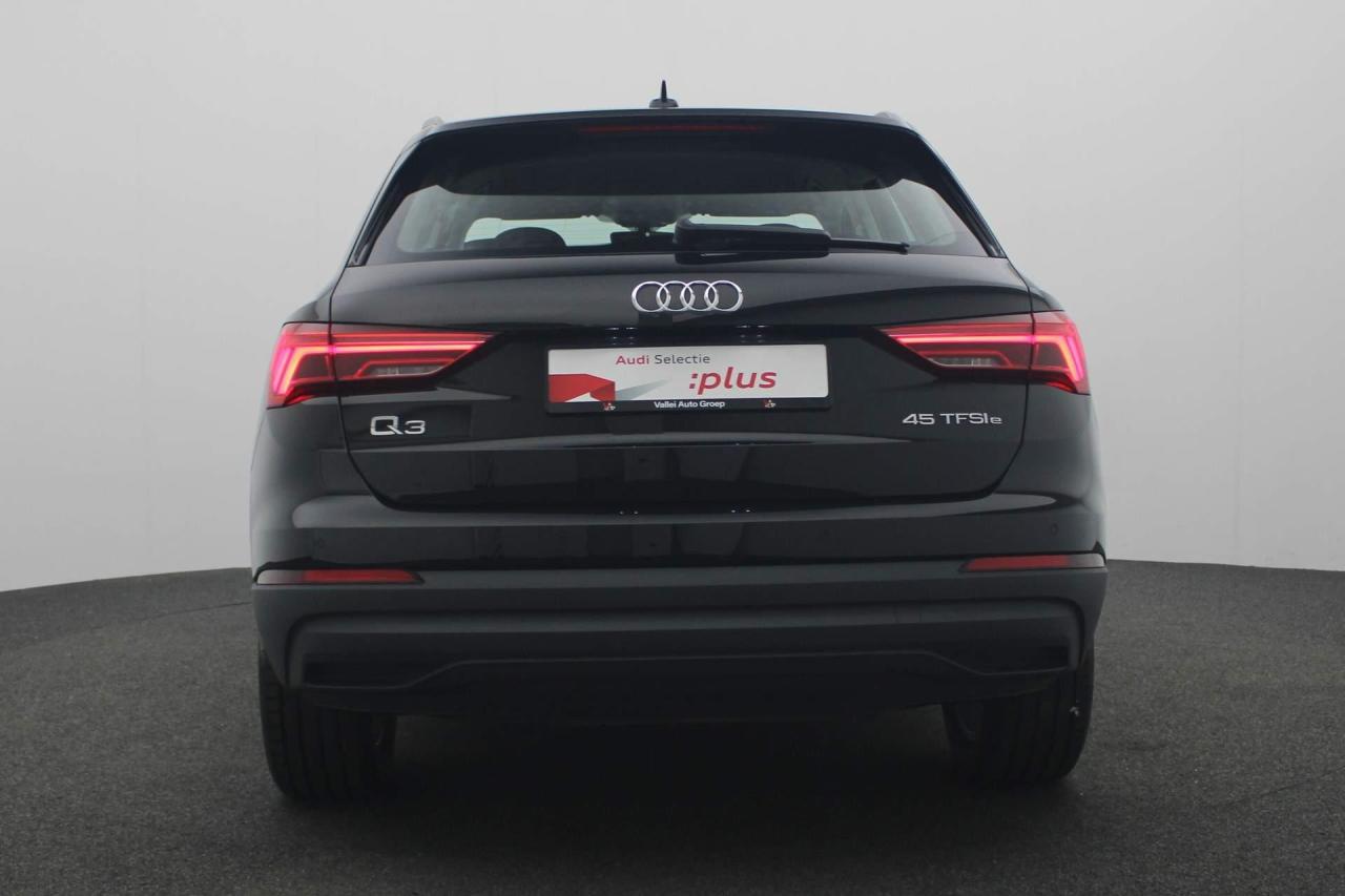 Audi Q3  | 37469391-17