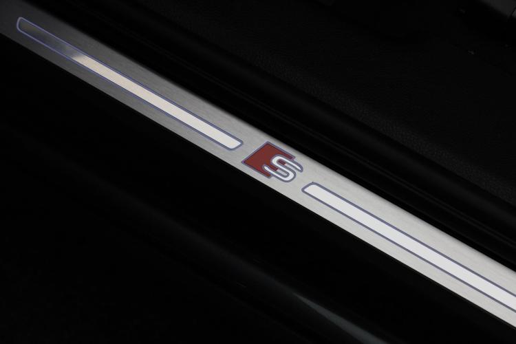 Audi Q3 S Edition 45 TFSI e 245pk | 37630481-24