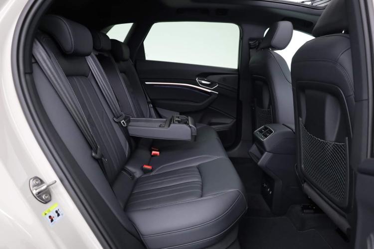 Audi Q8 e-tron Advanced edition plus 55 quattro 408pk | 37286318-48