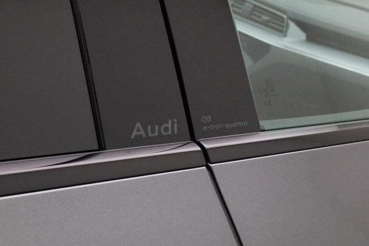 Audi Q8 e-tron S edition Competition 55 quattro 408pk | 35969294-11