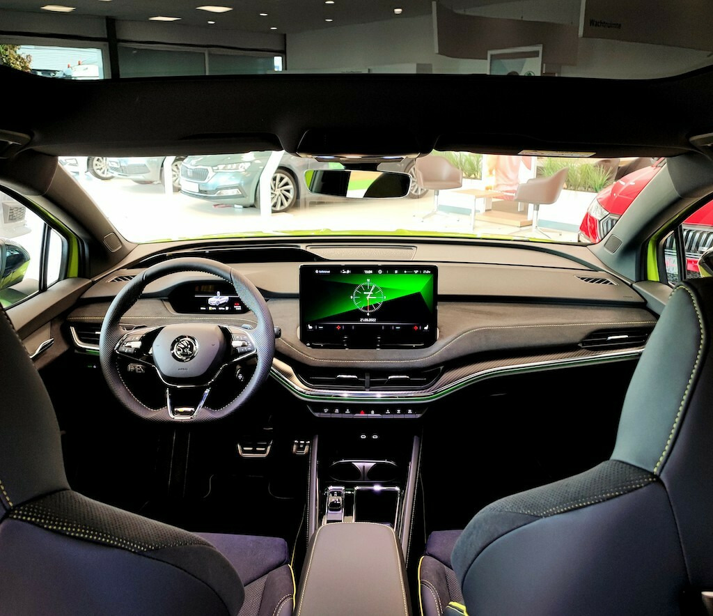 dashboard van enyaq coupe RS